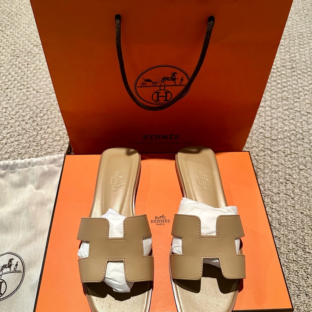 Hermes Tan Oran Slide Sandals - Women